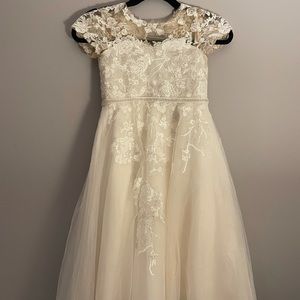 Flower girl dress size 5 worn once